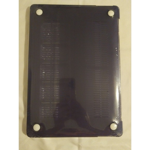 Macbook Pro 13-inch Hard Case (USB-C) New Never Opened - Picture 9 of 10